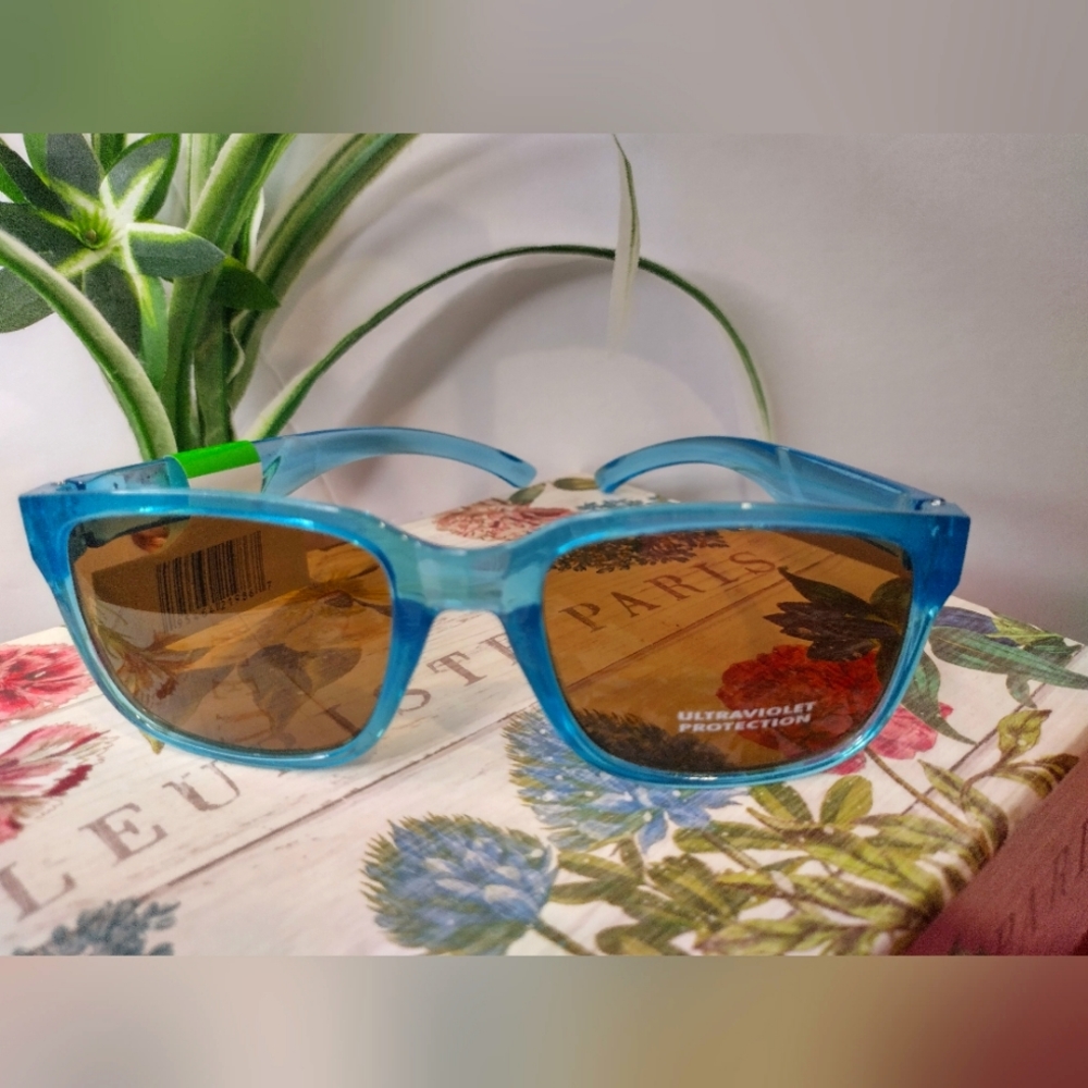 Women's Light Blue Sunglasses - Picture 8 of 8